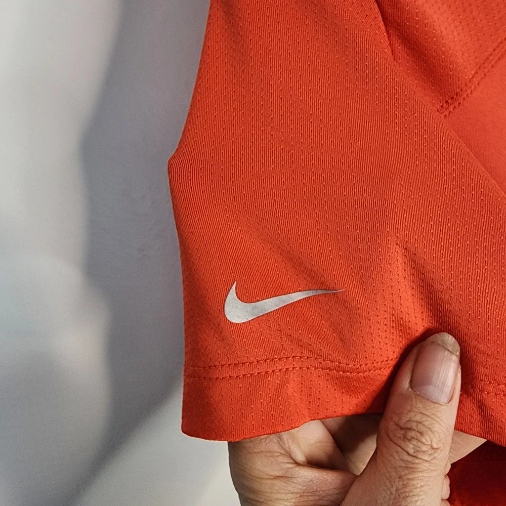 Nike Dri Fit Tee Shirt Golf ‎ Shirt Women's Size Large Red V Neck Ryder Cup 2016
